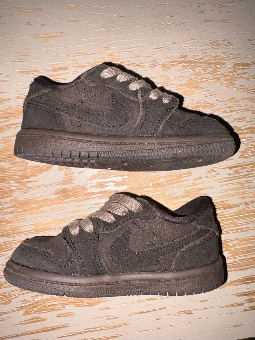 Jordan 1 low Travis Scott Velvet Brown Toddler